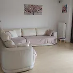 アパート Apartma Kiana *