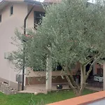 Apartma Kiana *