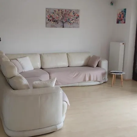 דירה Apartma Kiana *