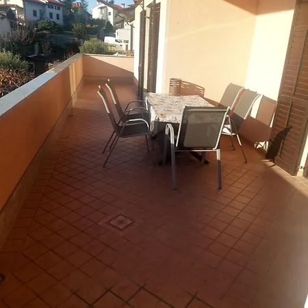 Apartma Kiana *