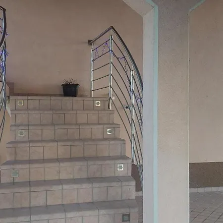 公寓 Apartma Kiana