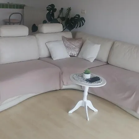 アパート Apartma Kiana