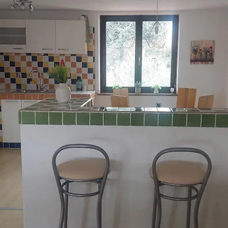 Apartma Kiana *